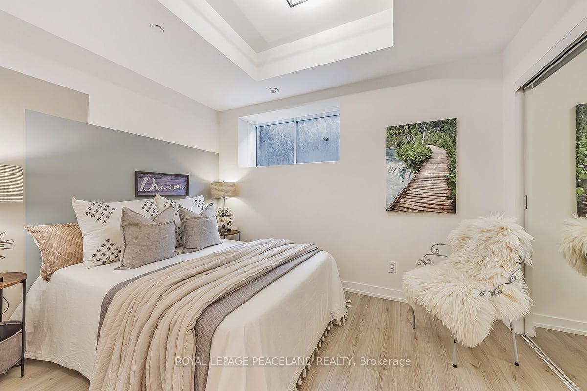 3 Bedrooms Condo at 266 Finch, Toronto For sale