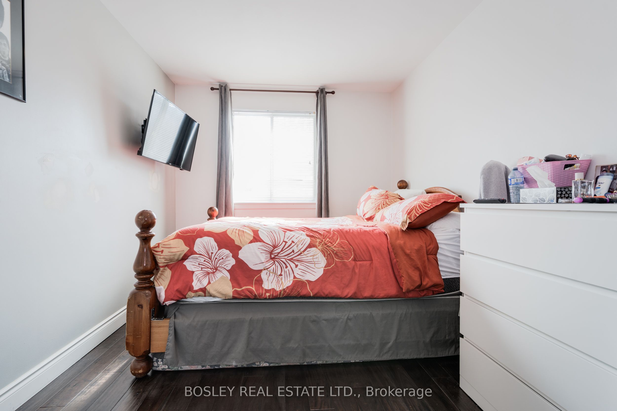 11 Trinnell Boulevard, Toronto, ON M1L 1S4