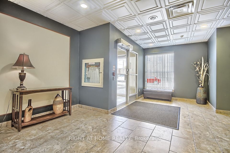 #Ph7 - 955 O'connor Drive, Toronto, ON M4B 2S7
