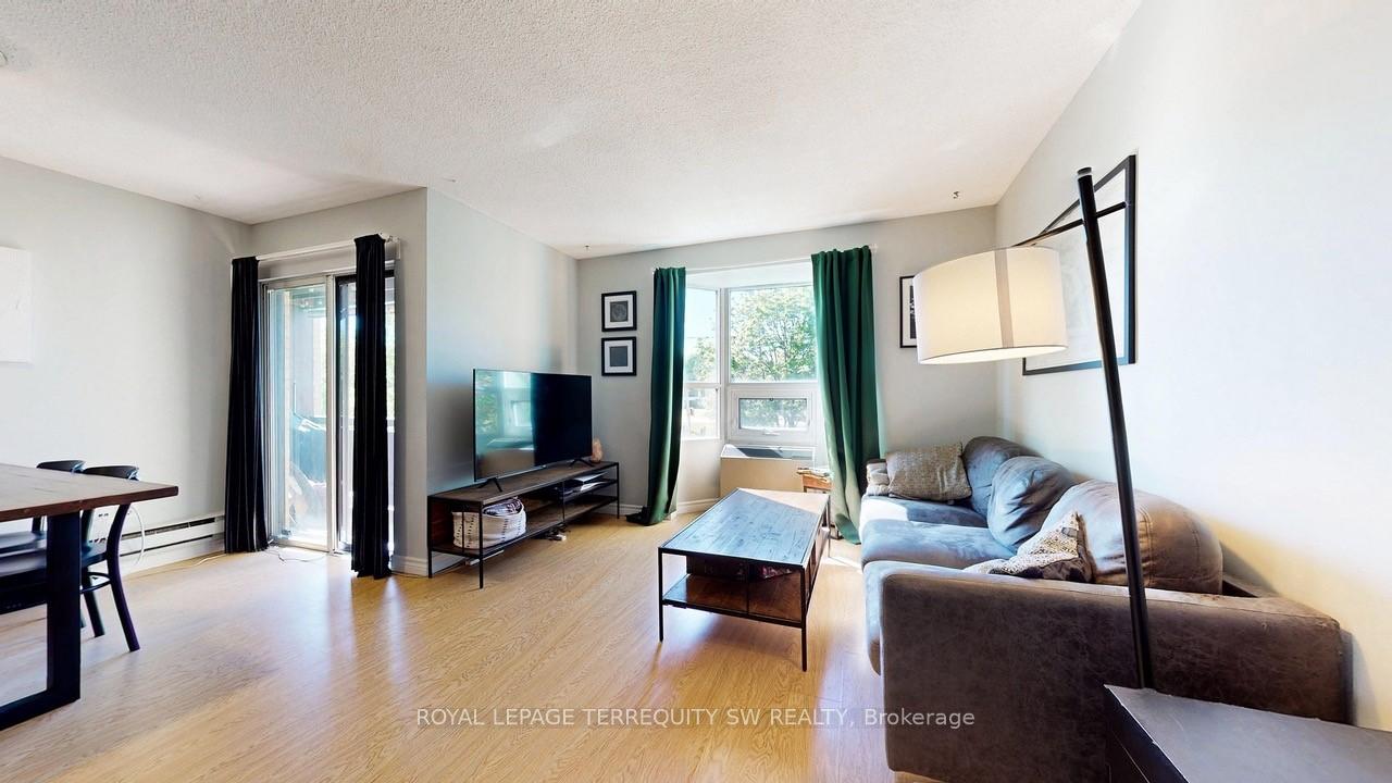 2 Bedrooms Condo at 3835 Lake Shore, Toronto For sale