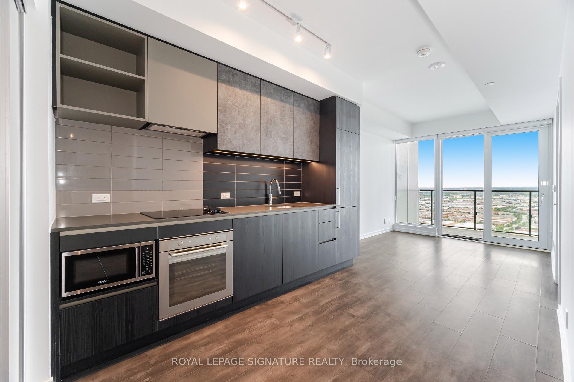 2 Bedrooms Condo at 7890 Jane, Vaughan For sale