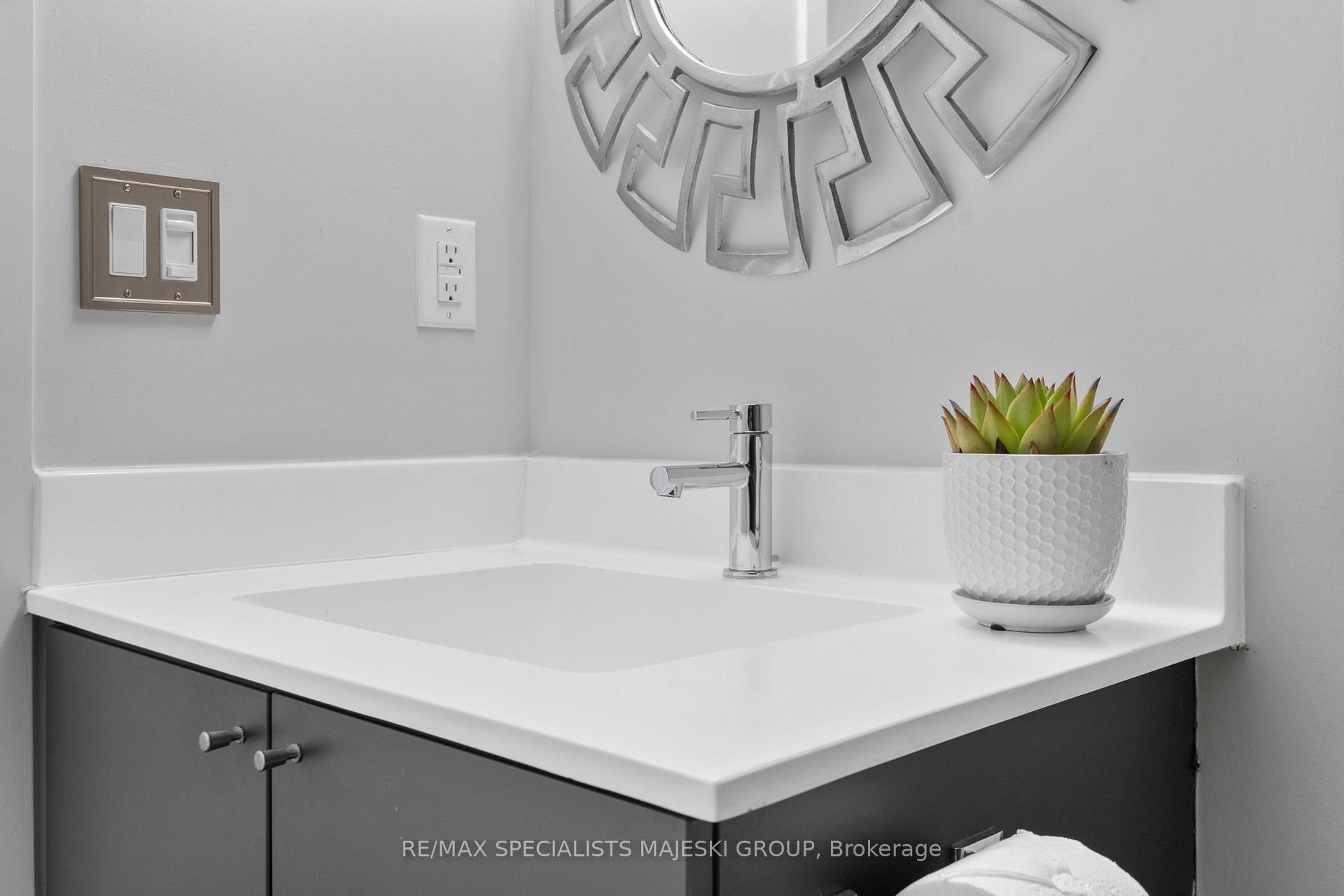 3 Bedrooms Condo at 11 Superior, Toronto For sale