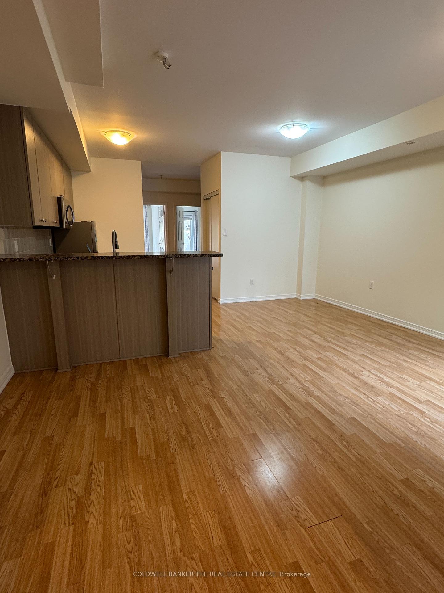 3 Bedrooms Condo at 19 Coneflower, Toronto For sale