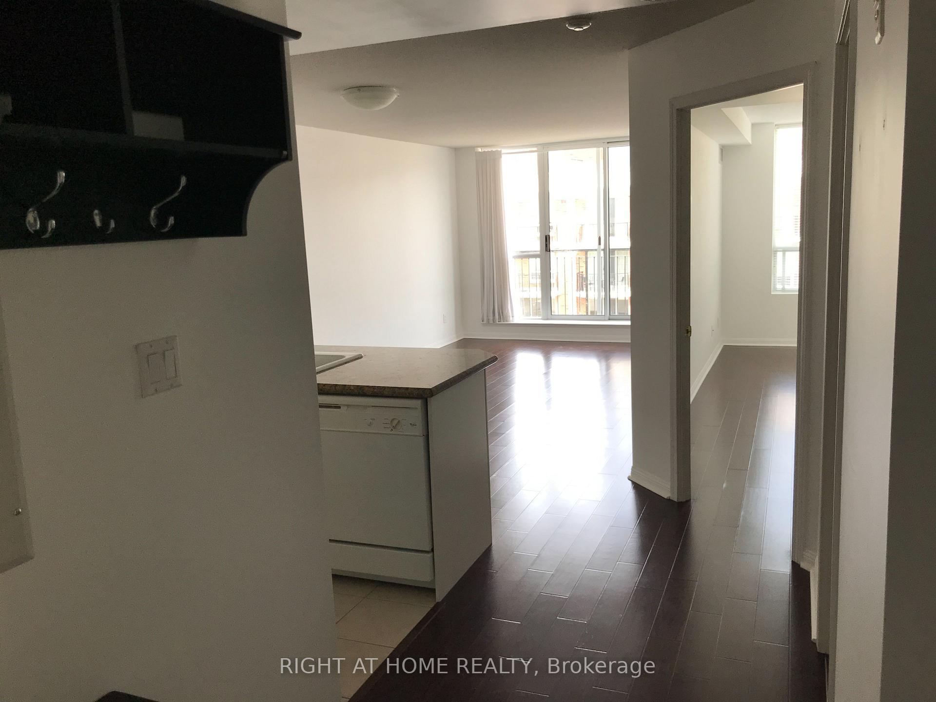 1 Bedroom Condo at 3130 Yonge, Toronto For sale