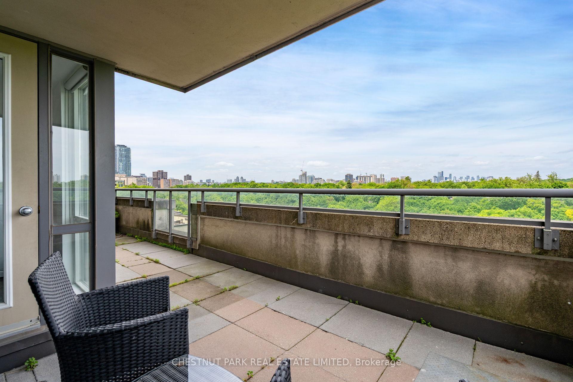 3 Bedrooms Condo at 388 Bloor, Toronto For sale