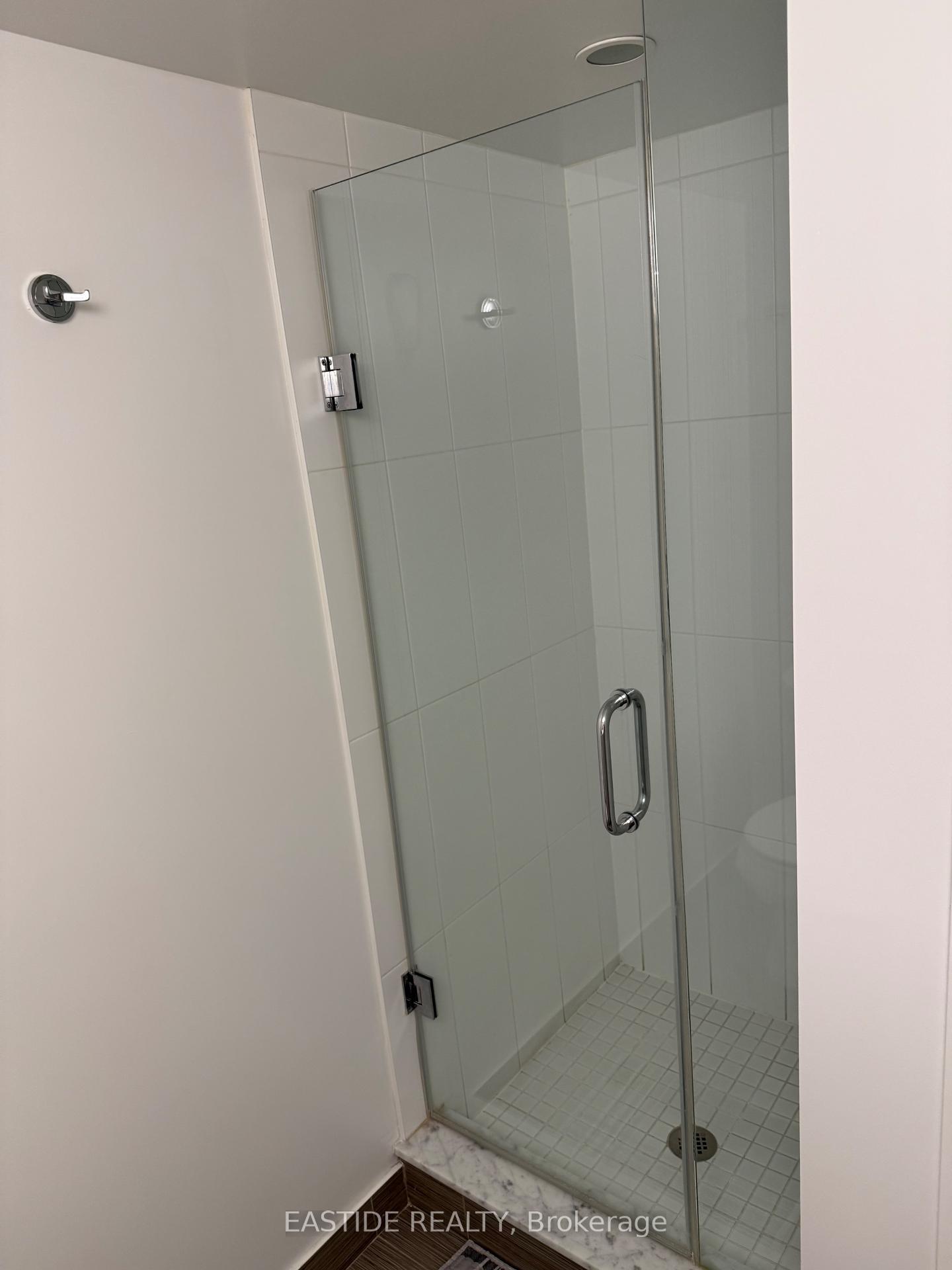 3 Bedrooms Condo at 185 Bonis, Toronto For sale