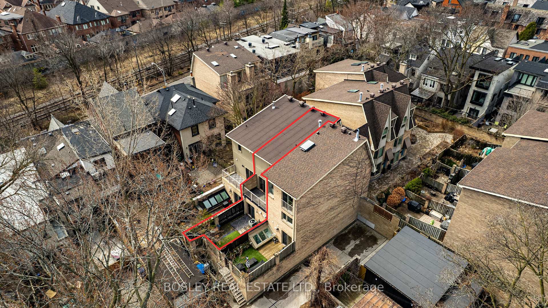 4 Bedrooms Condo at 95 Summerhill, Toronto For sale