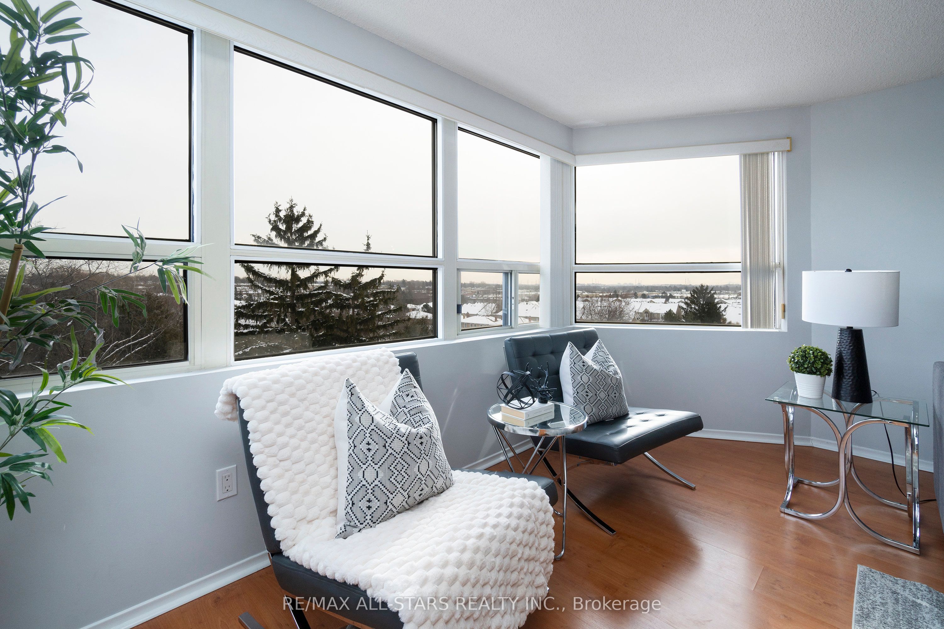 2 Raymerville Drive, #512