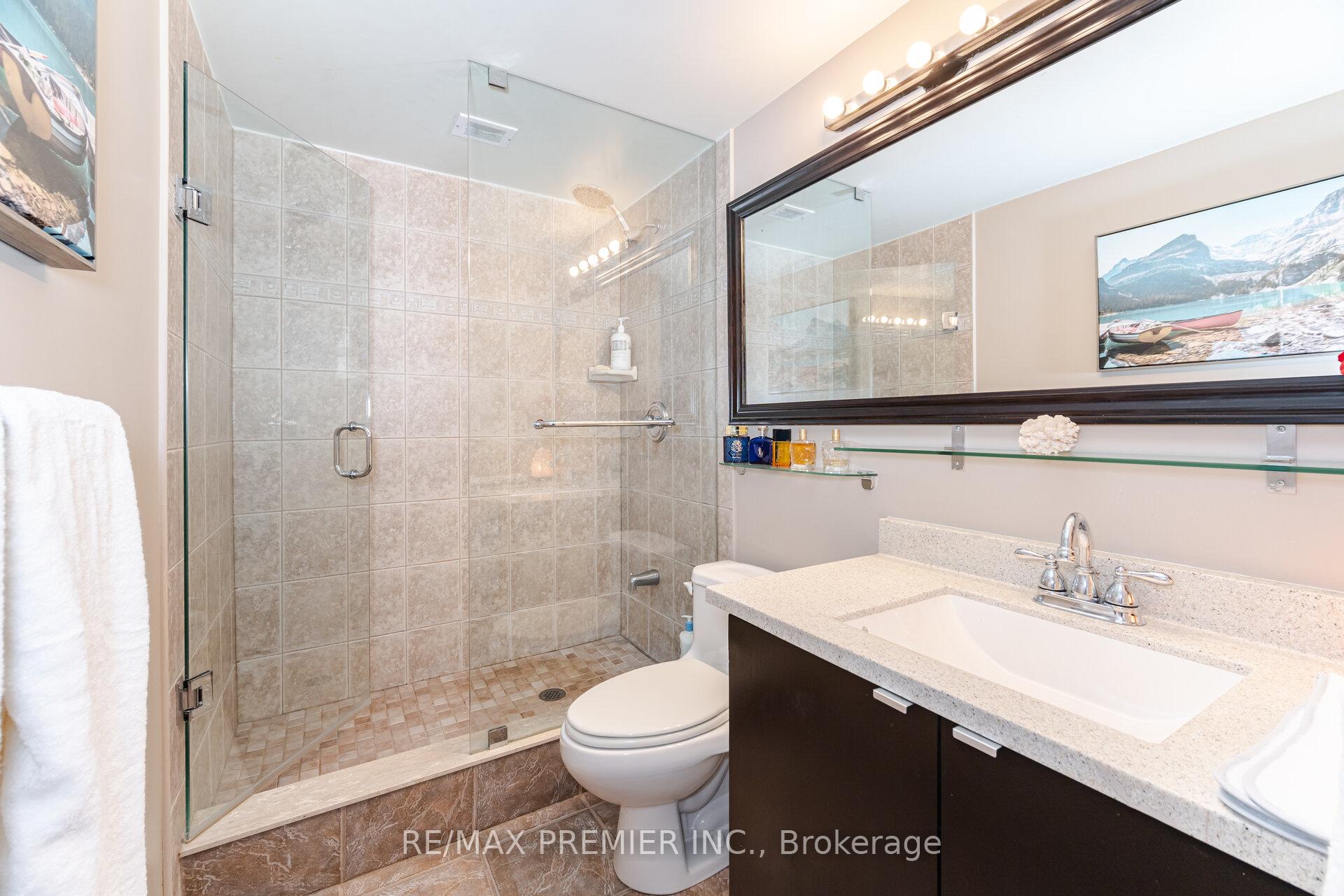 2 Bedrooms Condo at 270 Scarlett, Toronto For sale