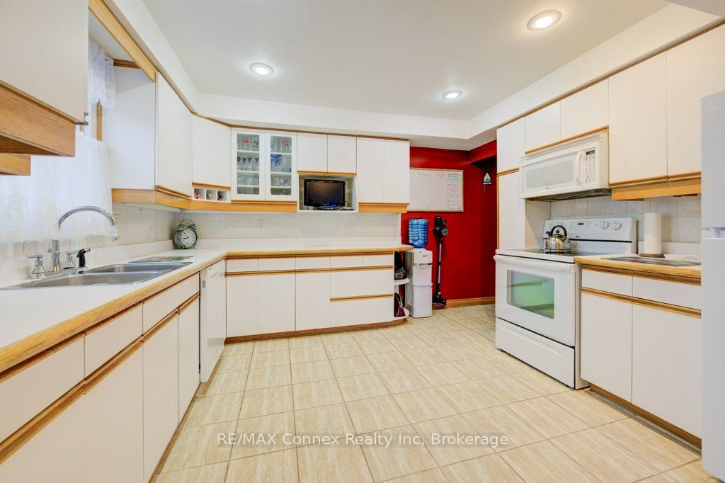 59 Rosebud Avenue