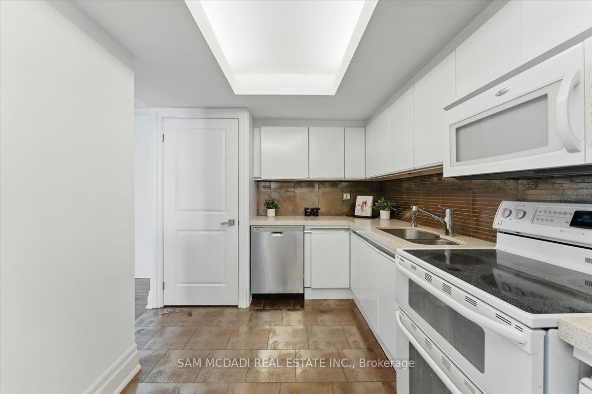 1 Bedroom Condo at 2045 Lake Shore, Toronto For sale