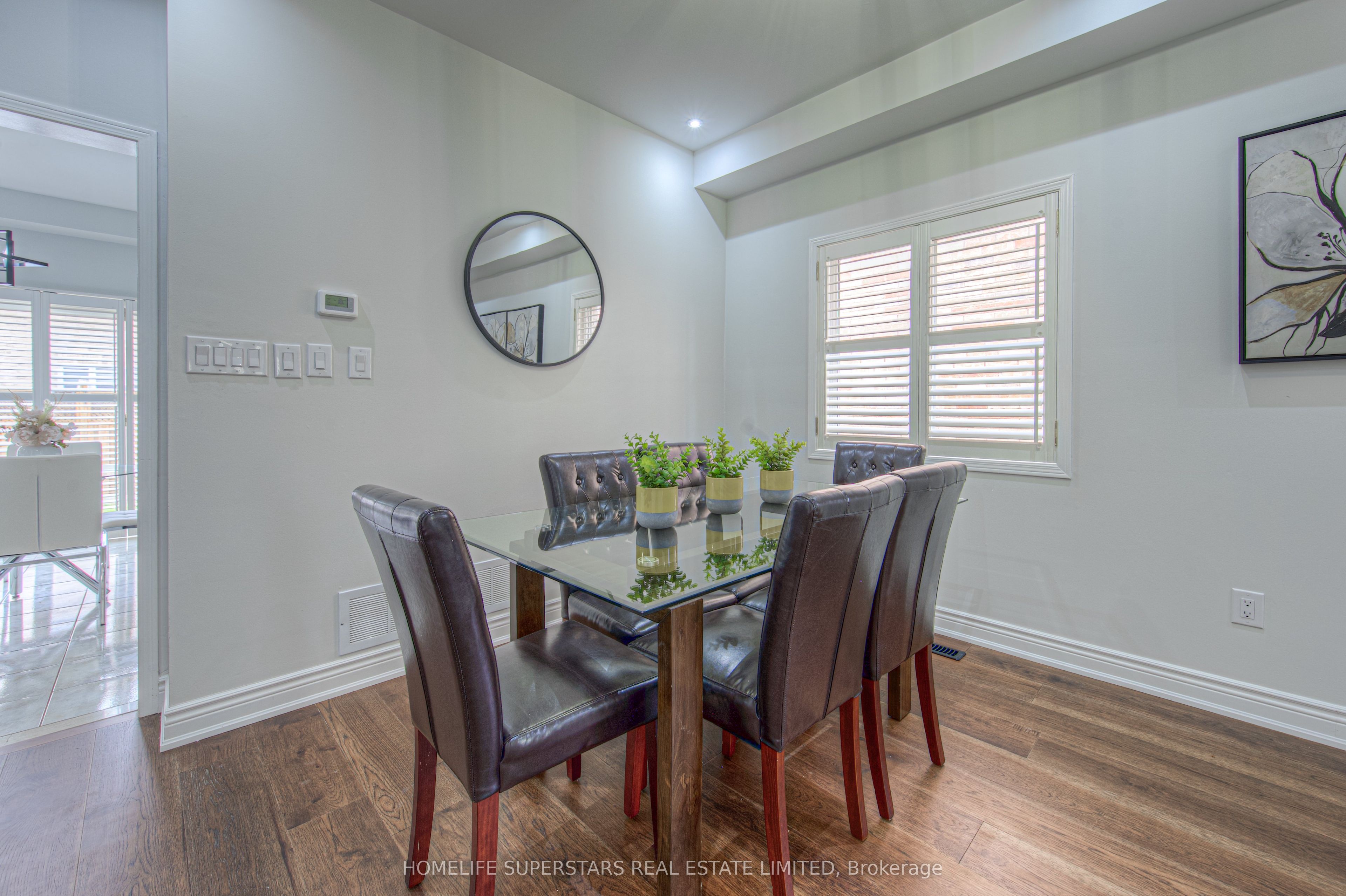 5676 Fantasia Manor