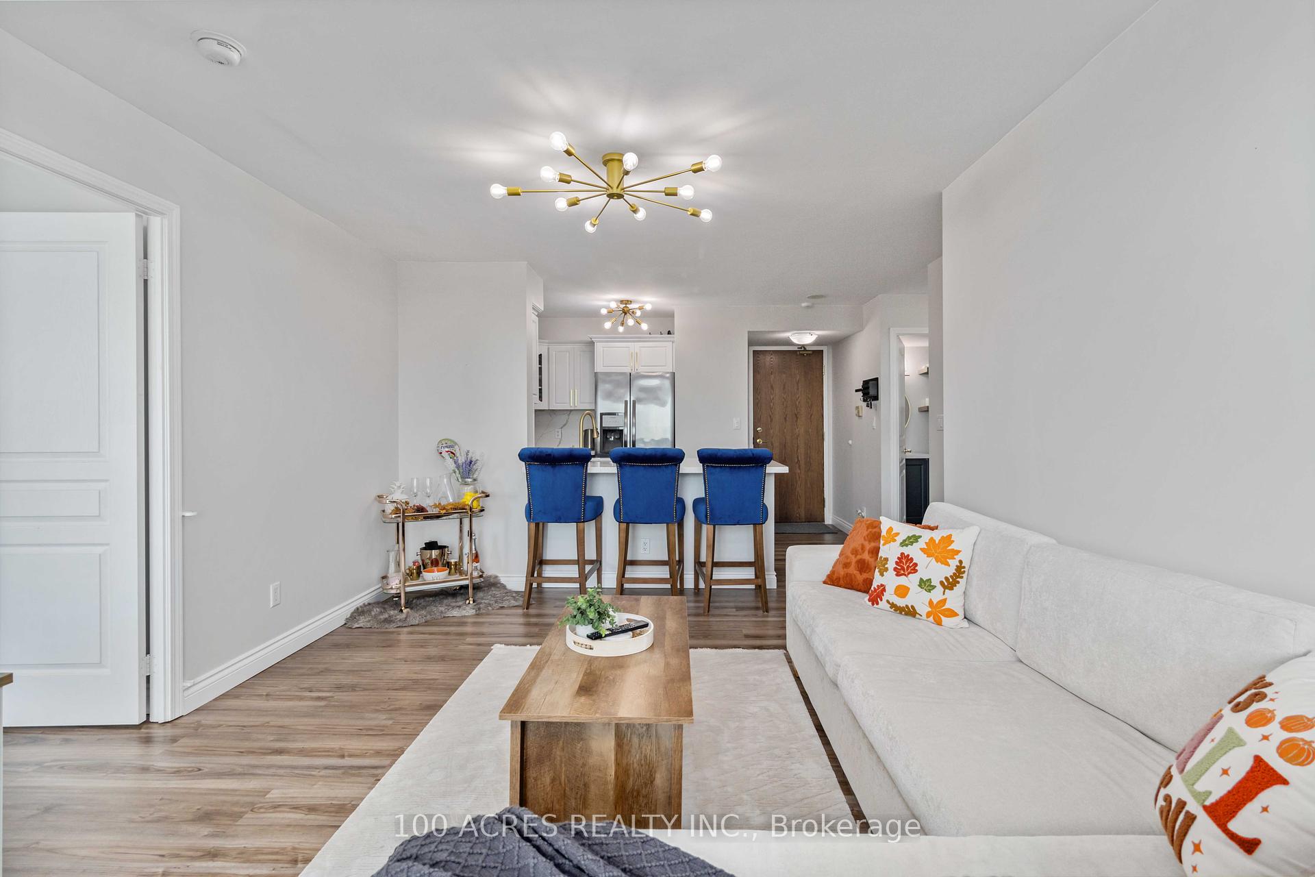 2 Bedrooms Condo at 4879 Kimbermount,  Mississauga For sale