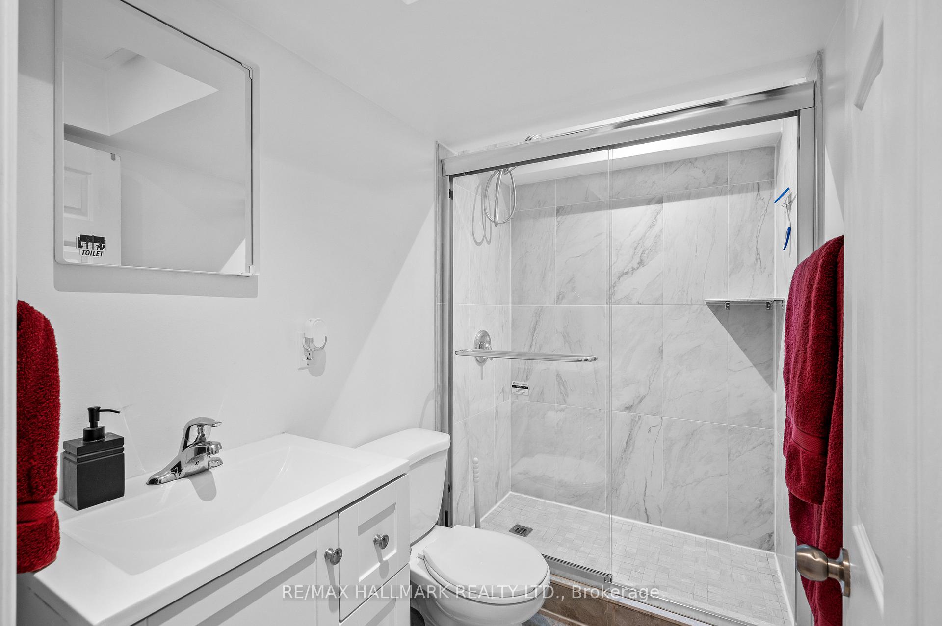 3 Bedrooms Condo at 5950 Glen Erin,  Mississauga For sale