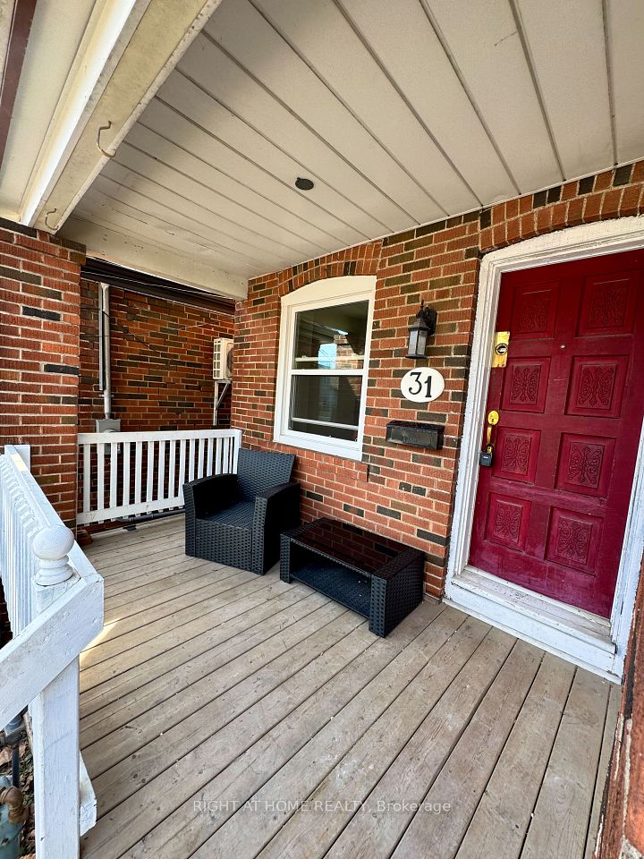 31 Secord Avenue, Toronto, ON M4C 2C4