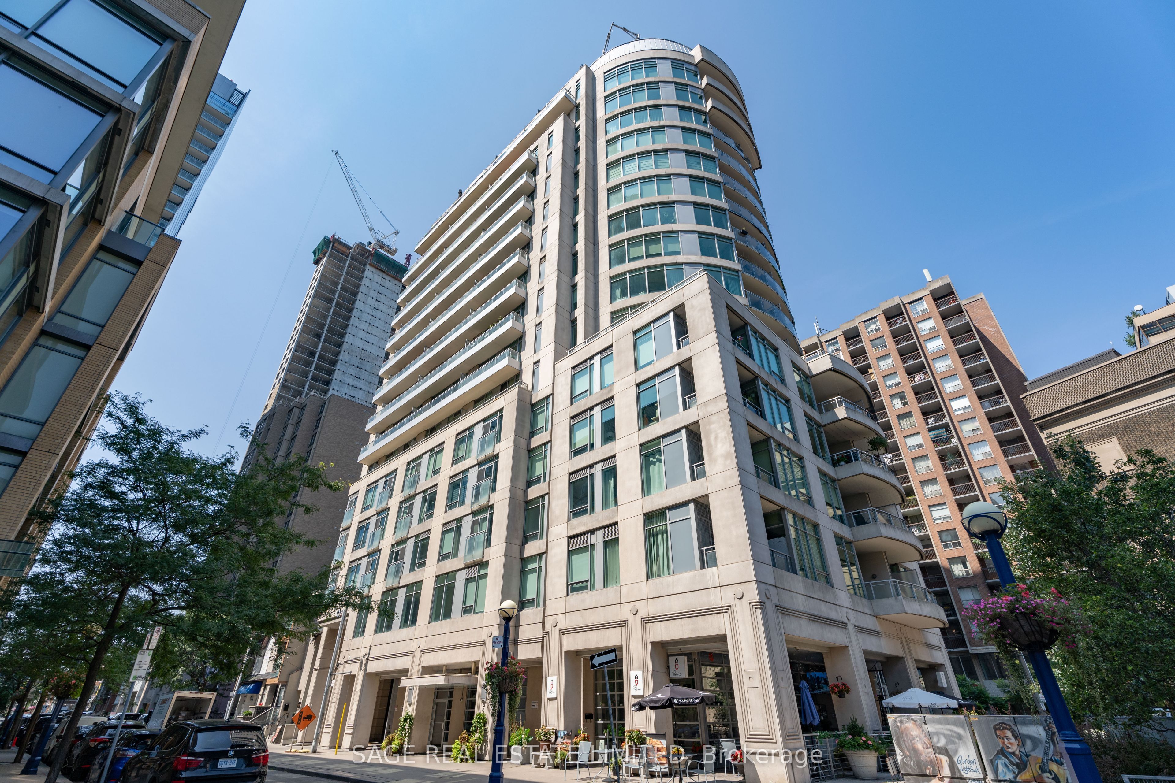 8 Scollard Street, #411