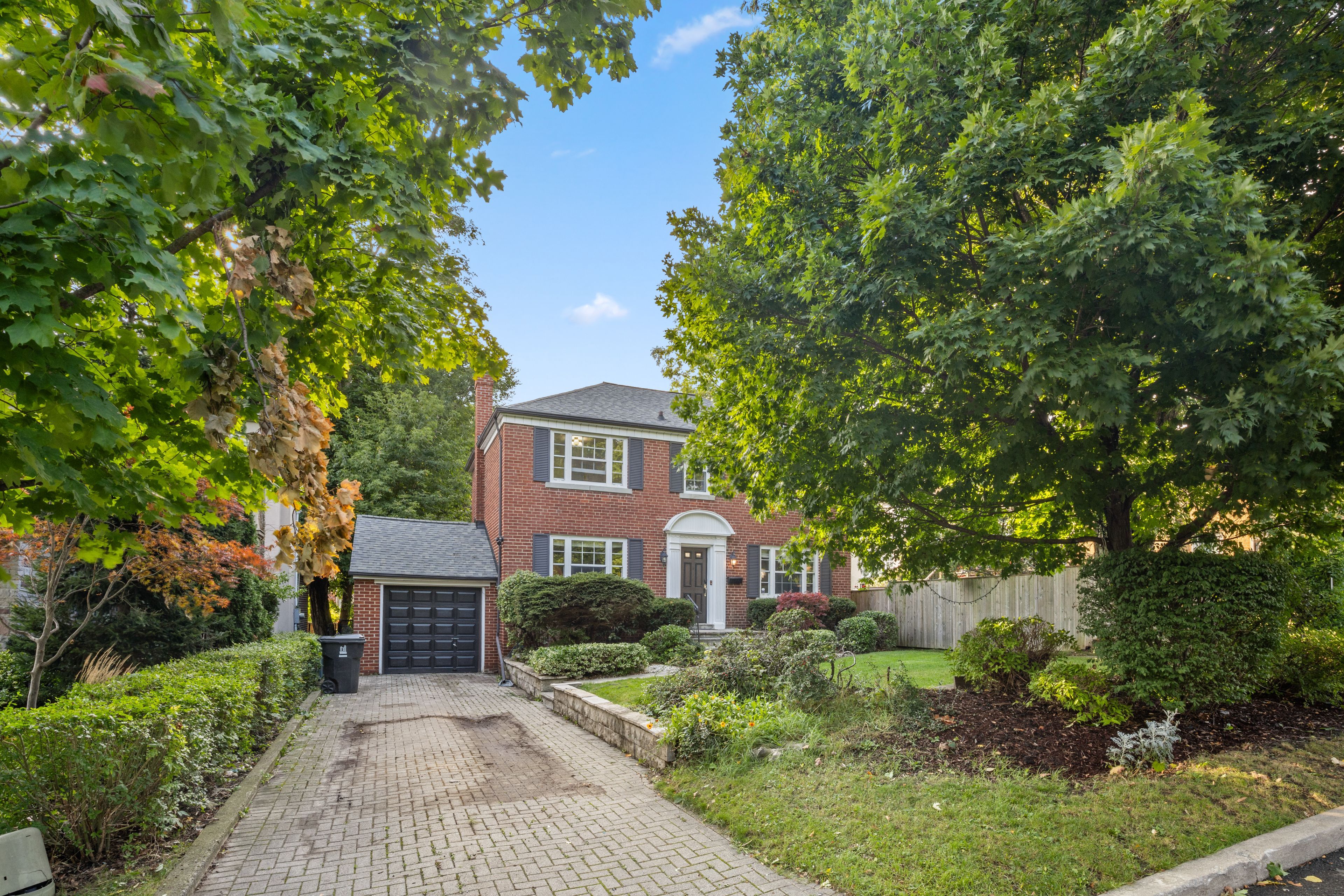 14 Lawnhurst Boulevard