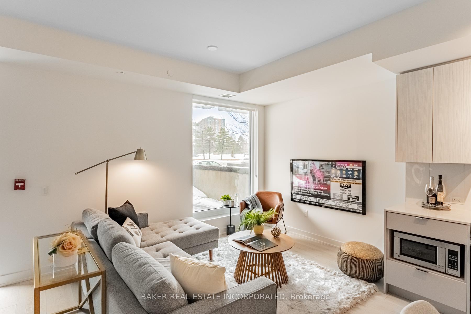 4 Bedrooms Condo at 3883 Quartz,  Mississauga For sale