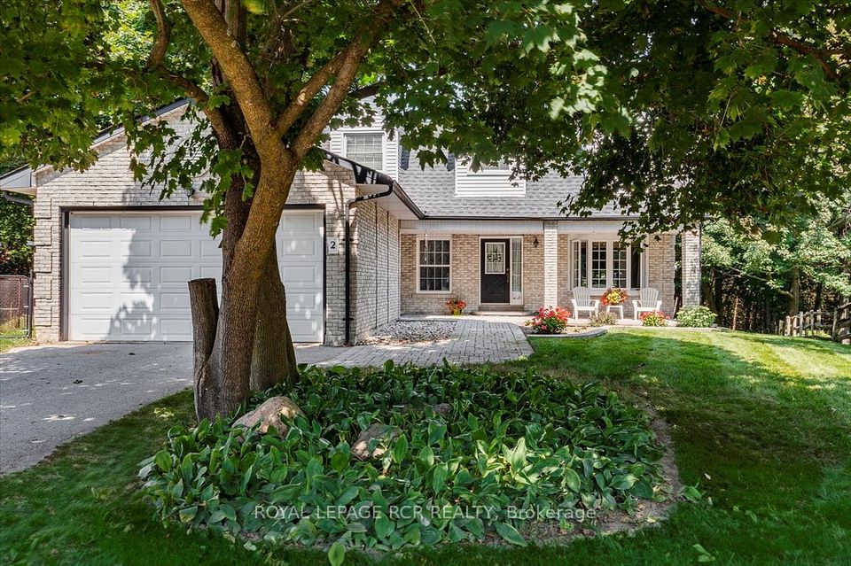 2 Royal Oak Road, East Gwillimbury, ON L0G 1M0