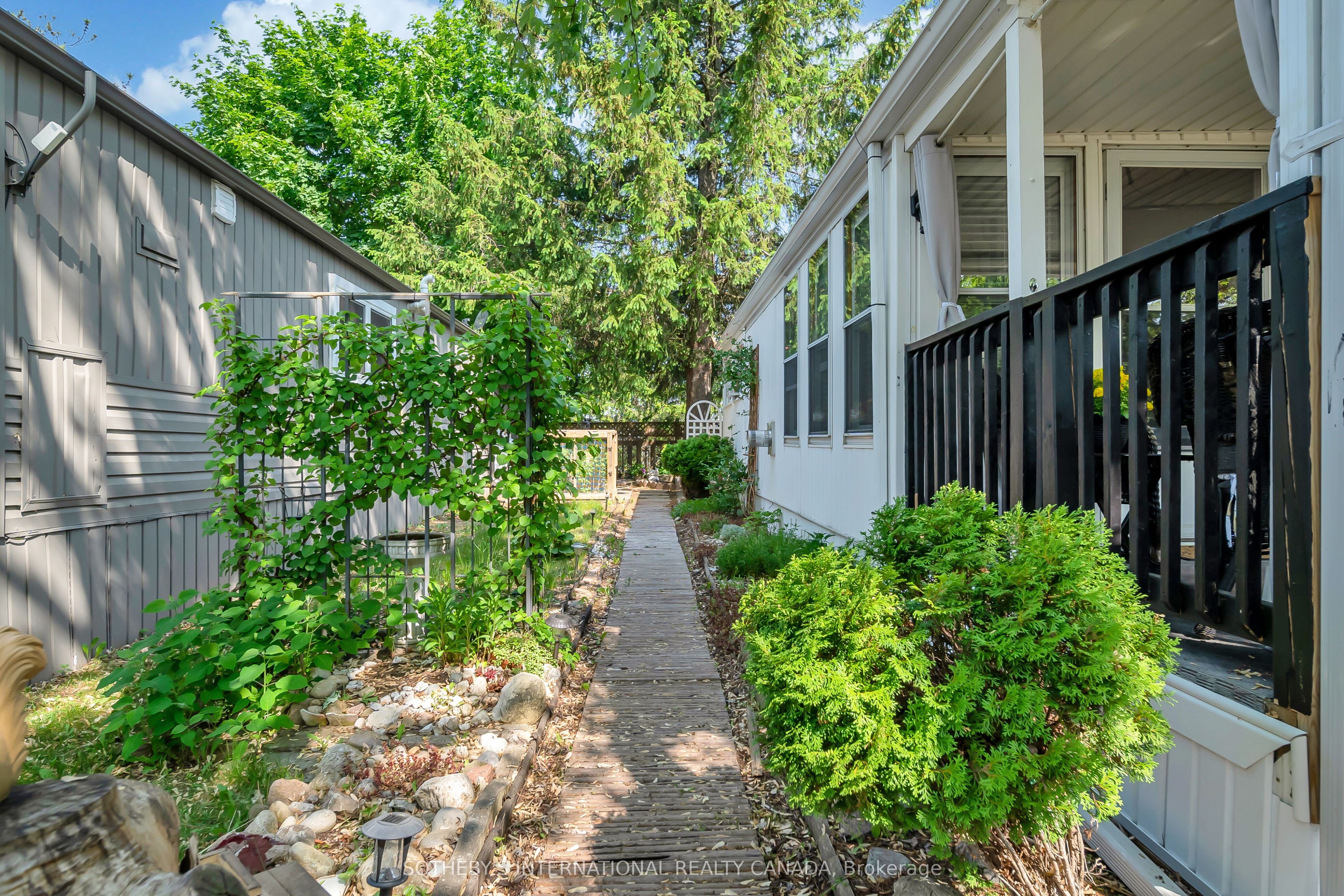 580 Beaver Creek Road, #9