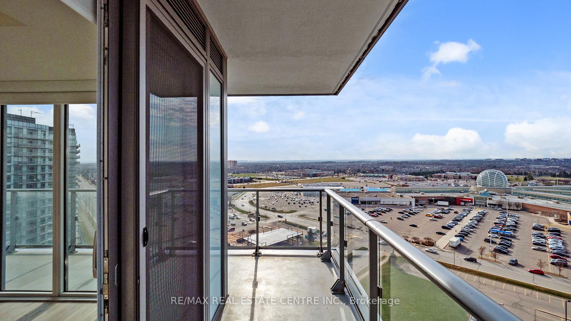 3 Bedrooms Condo at 4655 Metcalfe,  Mississauga For sale