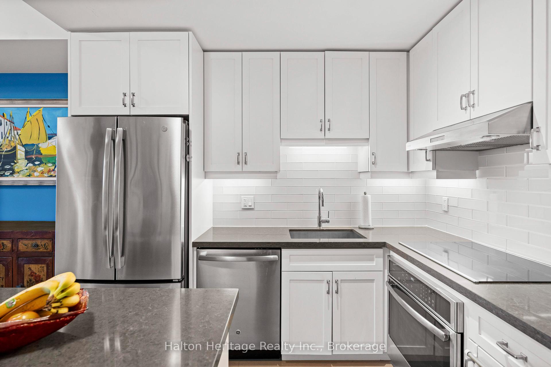 1 Bedroom Condo at 2025 Maria, Burlington For sale