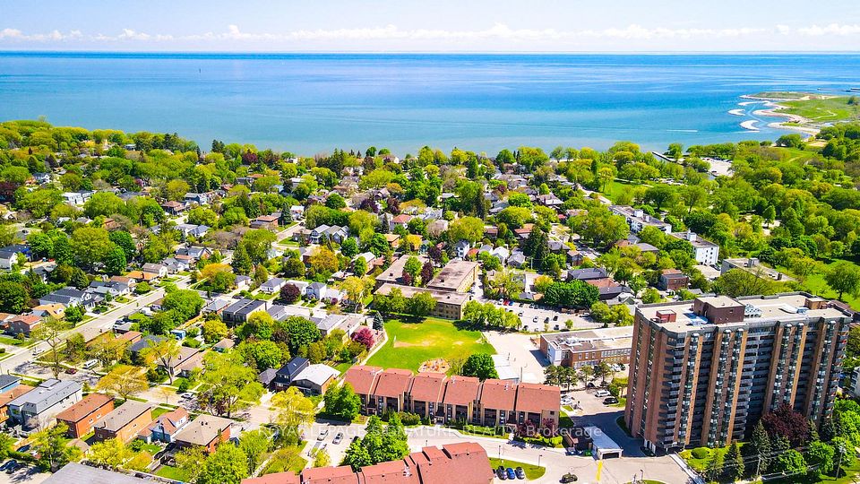 3841 Lake Shore