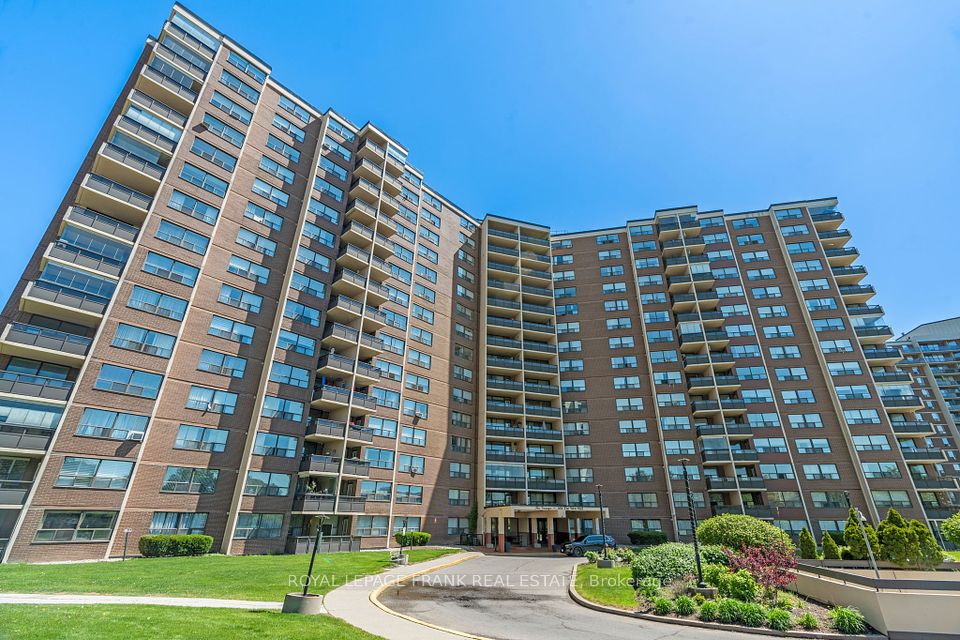 551 The West Mall
