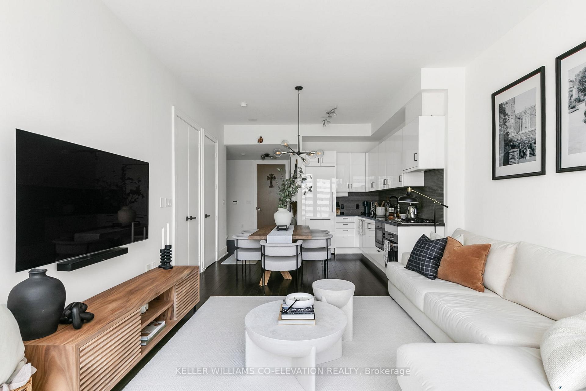 2 Bedrooms Condo at 39 Queens, Toronto For sale
