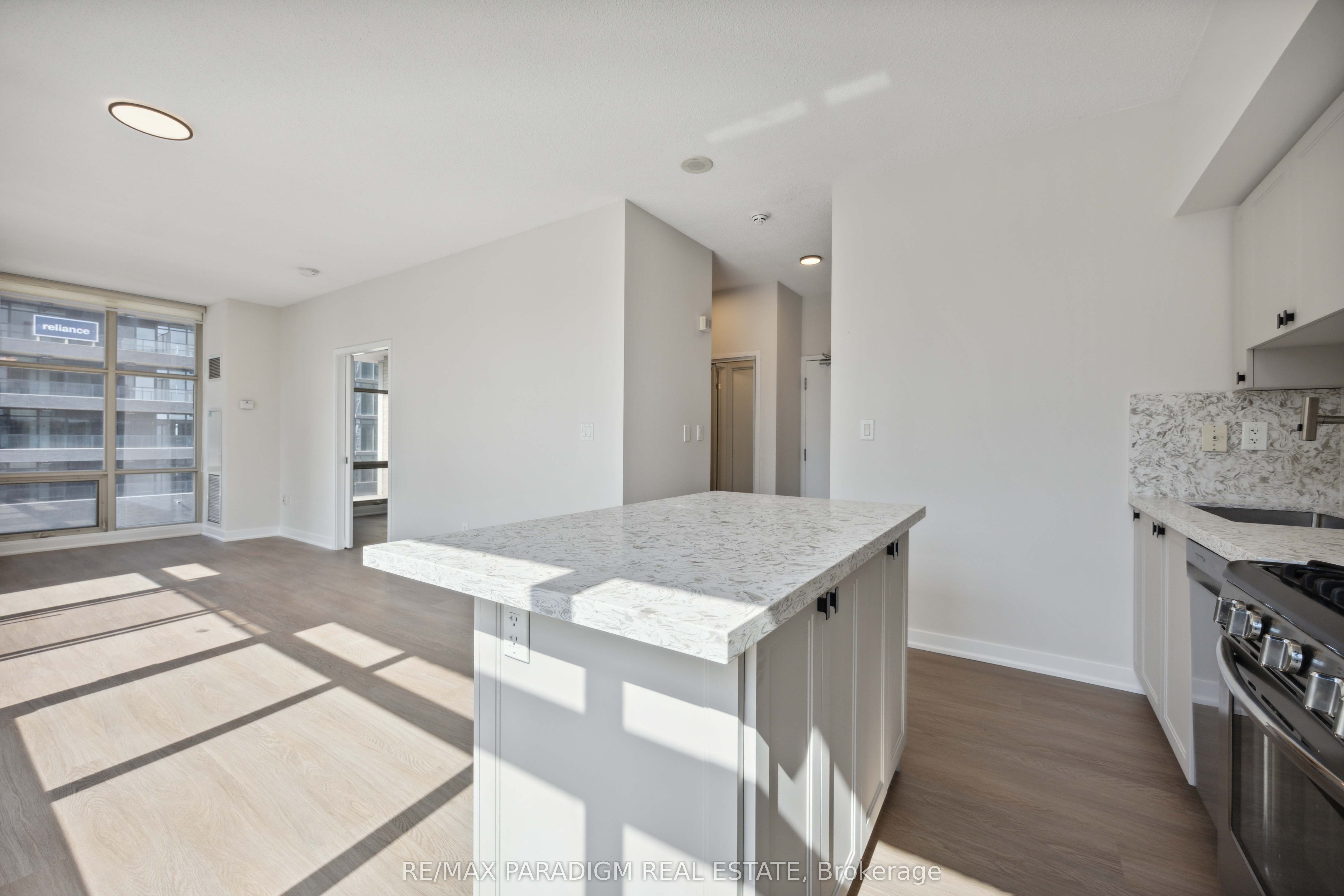 9 Spadina Avenue, #611