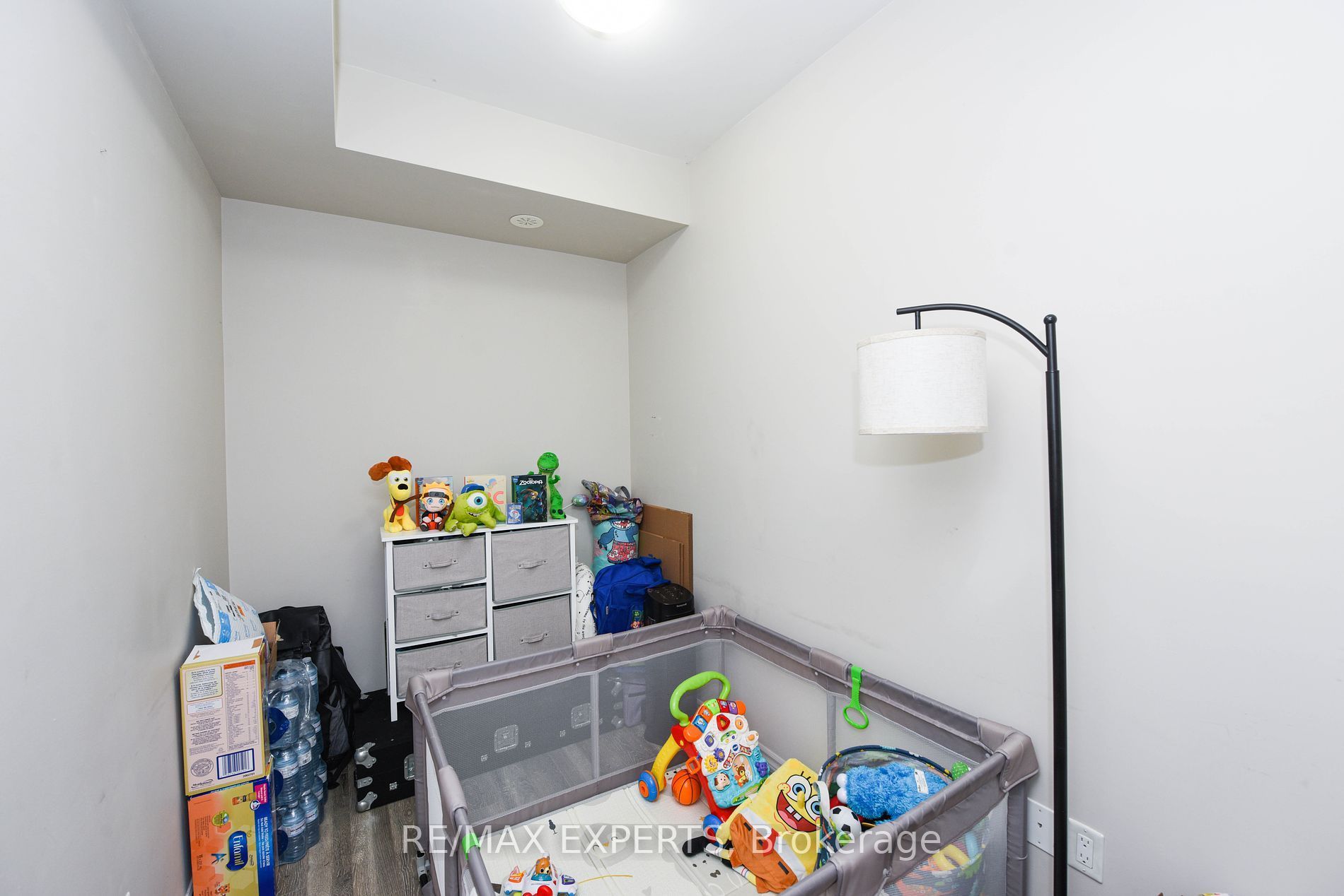 50 Sky Harbour Drive 203