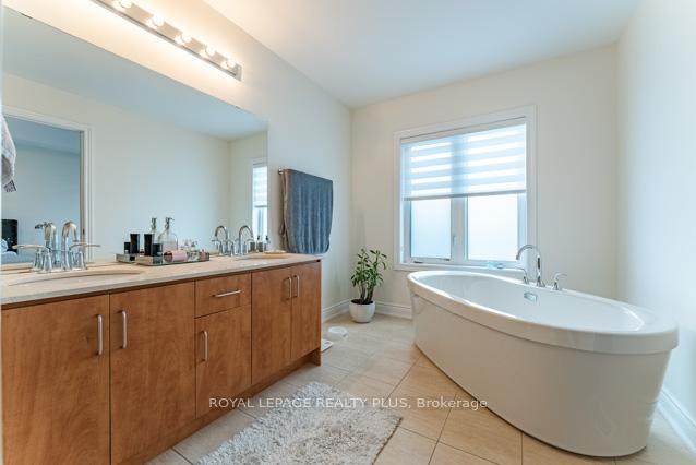 #156 – 12 Edward Horton Crescent, Toronto, ON M8Z 0E5