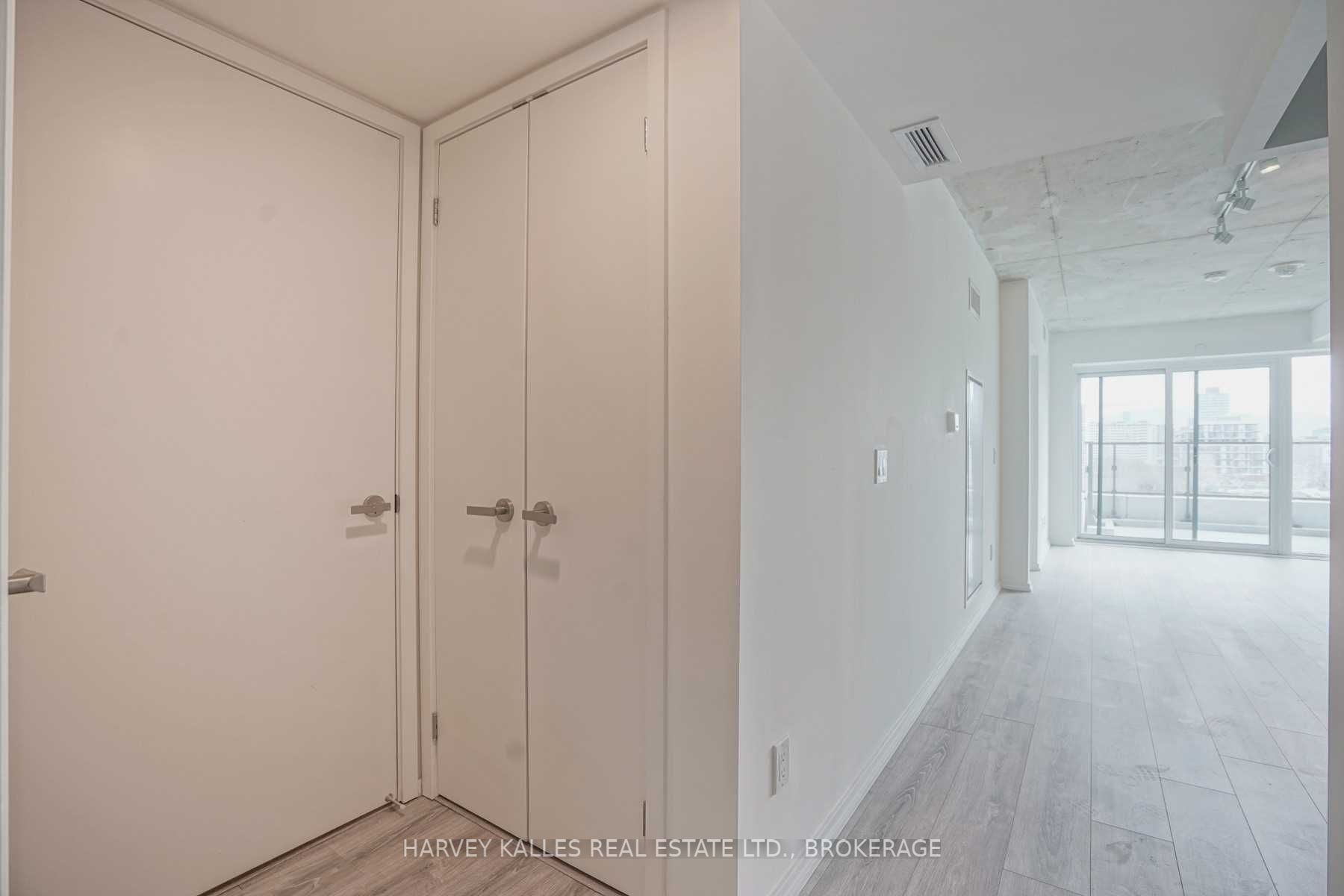 8 Hillsdale Avenue 829