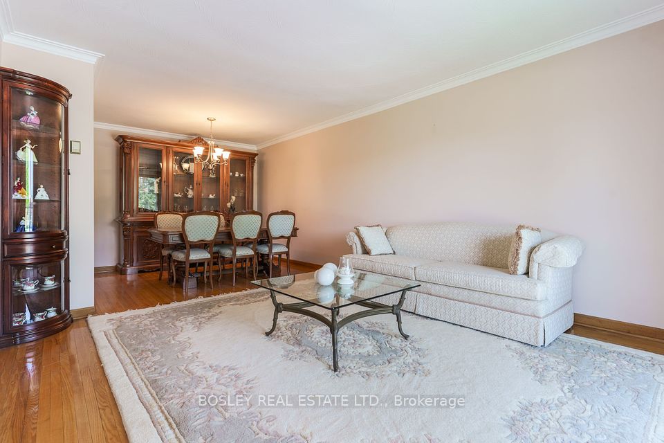 6 Kingsdown Drive, Toronto, ON M1K 3B8