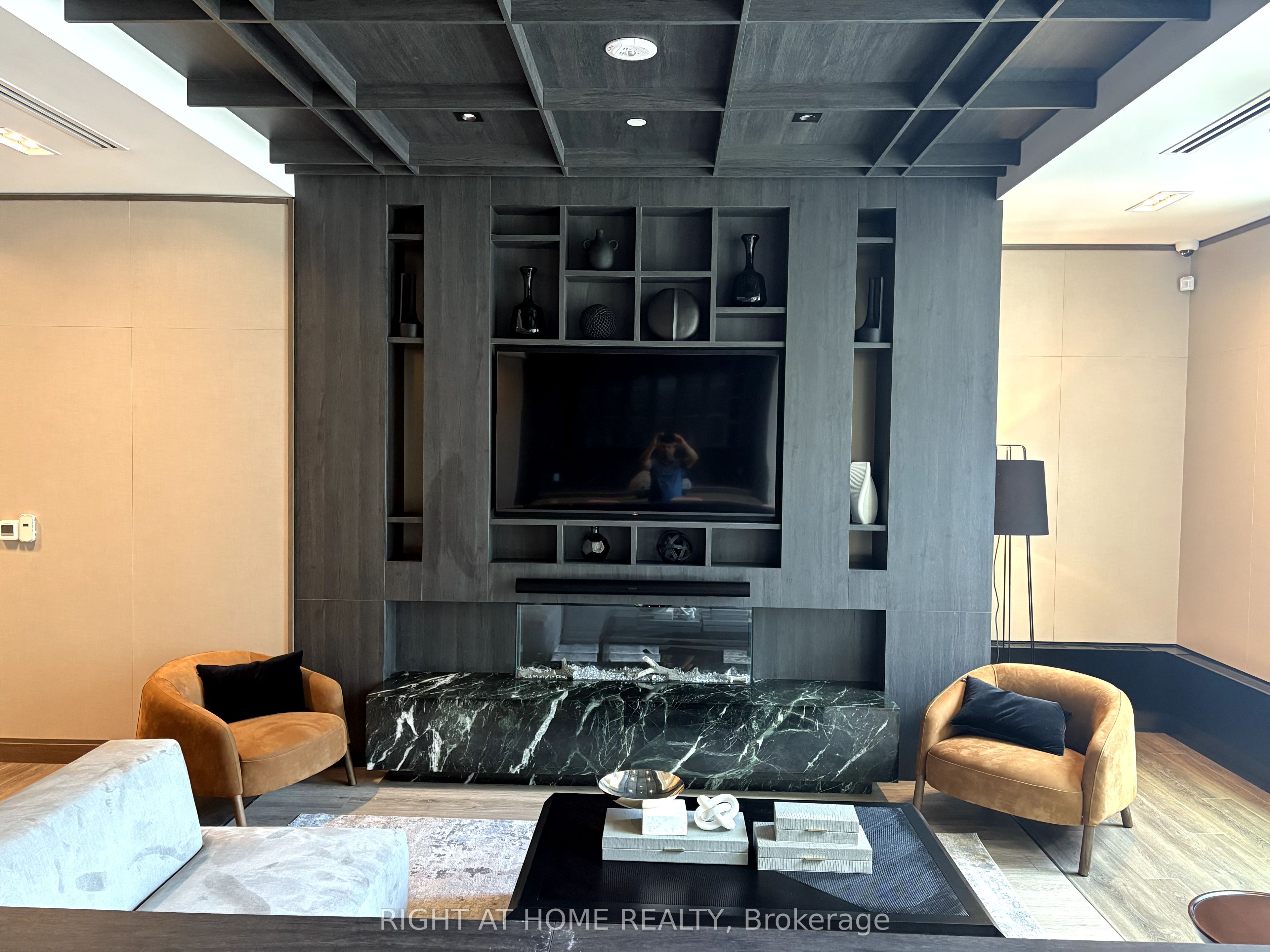 2501 Saw Whet Boulevard S, #648