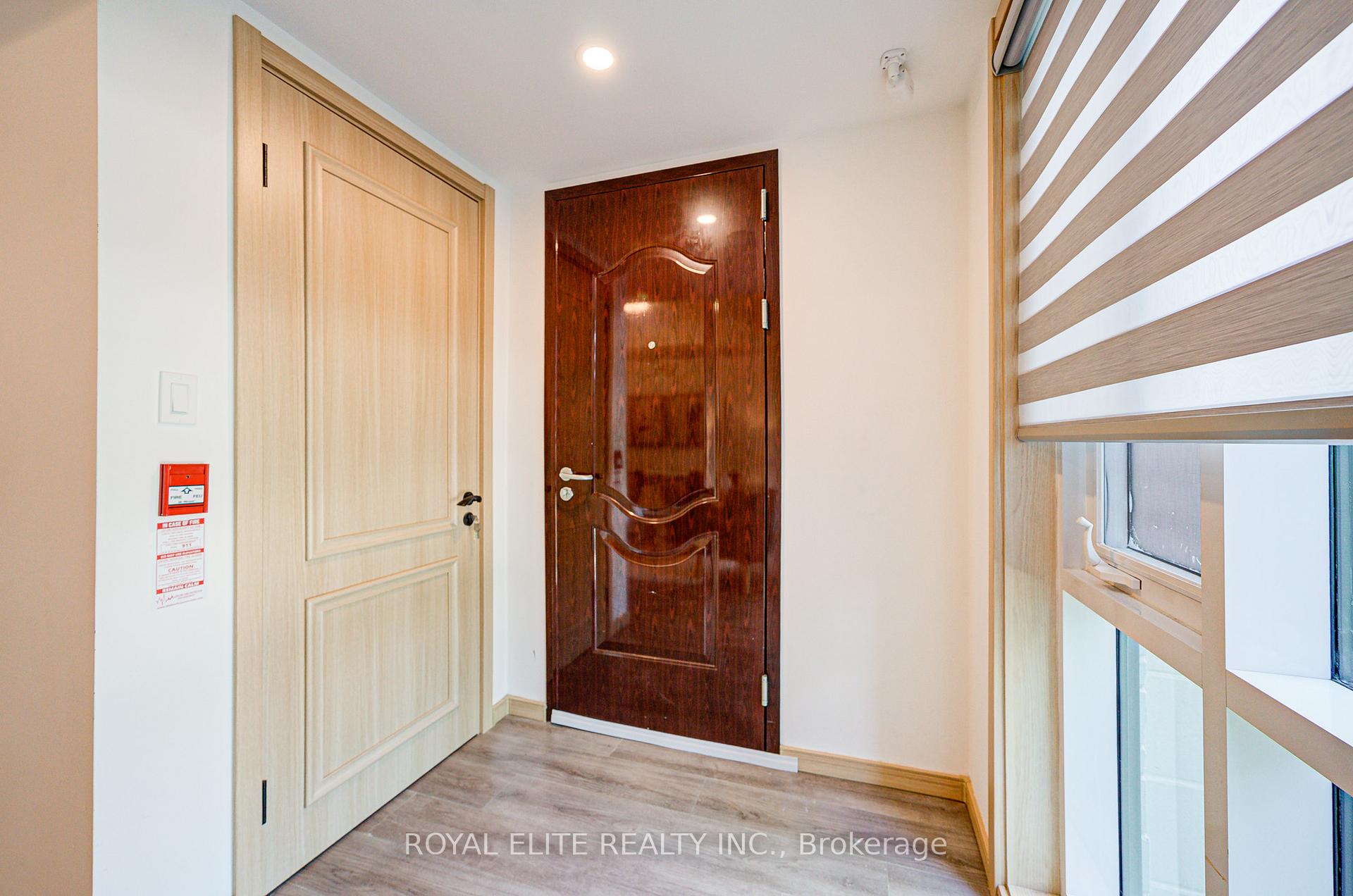 3 Bedrooms Condo at 200 Chester Le, Toronto For sale
