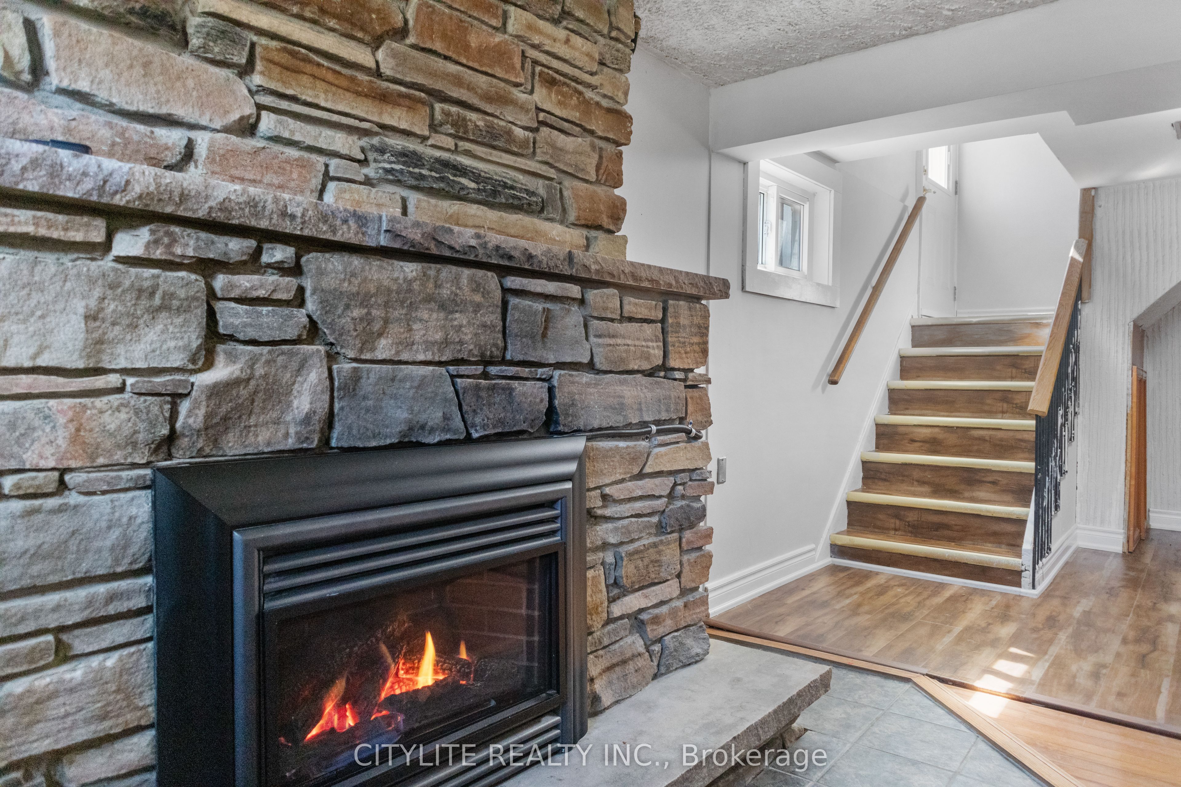 2 Emmeline Crescent