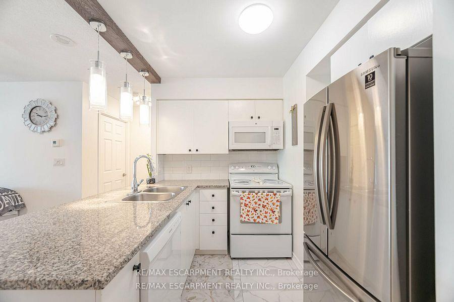 1 Bedroom Condo at 335 Rathburn, Mississauga For sale