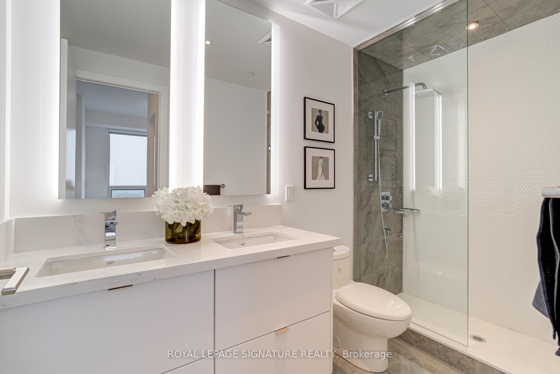 4 Bedrooms Condo at 2 Teagarden, Toronto For sale