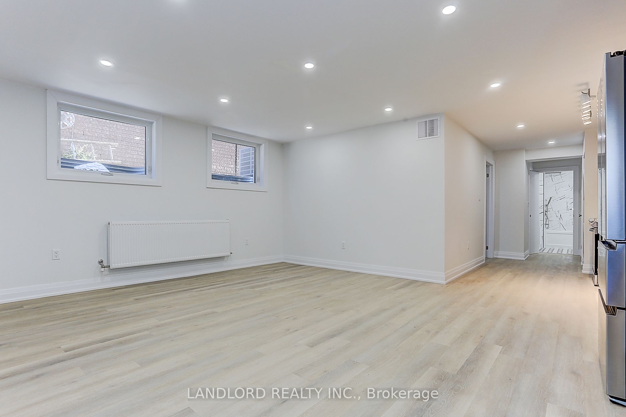 30 Lambton Avenue, #Lower