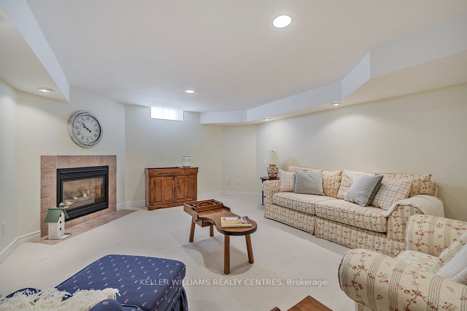 Rec Room W/Gas Fireplace