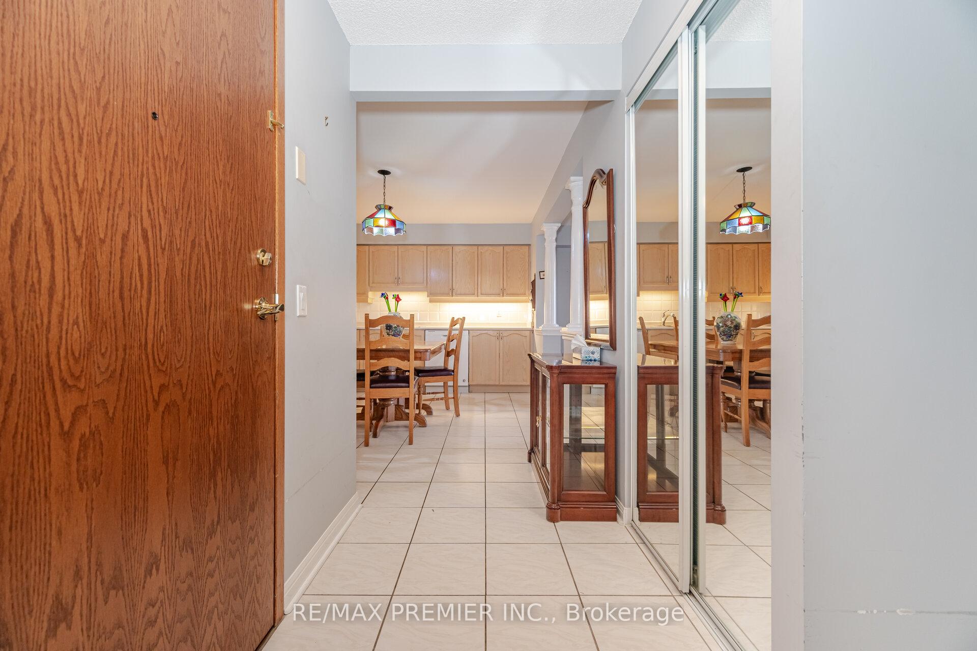 1 Bedroom Condo at 2502 Rutherford,  Vaughan For sale
