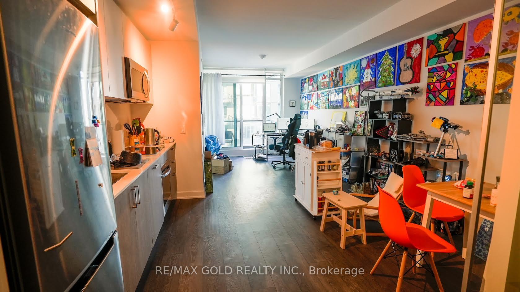3 Bedrooms Condo at 1928 Lakeshore, Toronto For sale