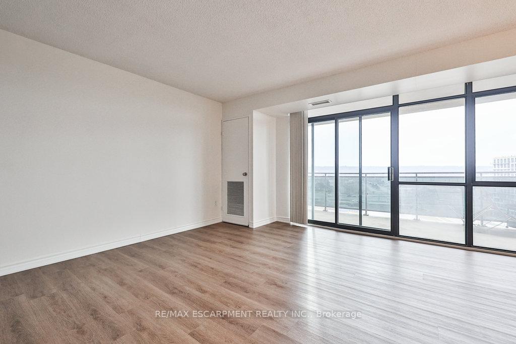 3 Bedrooms Condo at 301 FRANCES,  Hamilton For sale