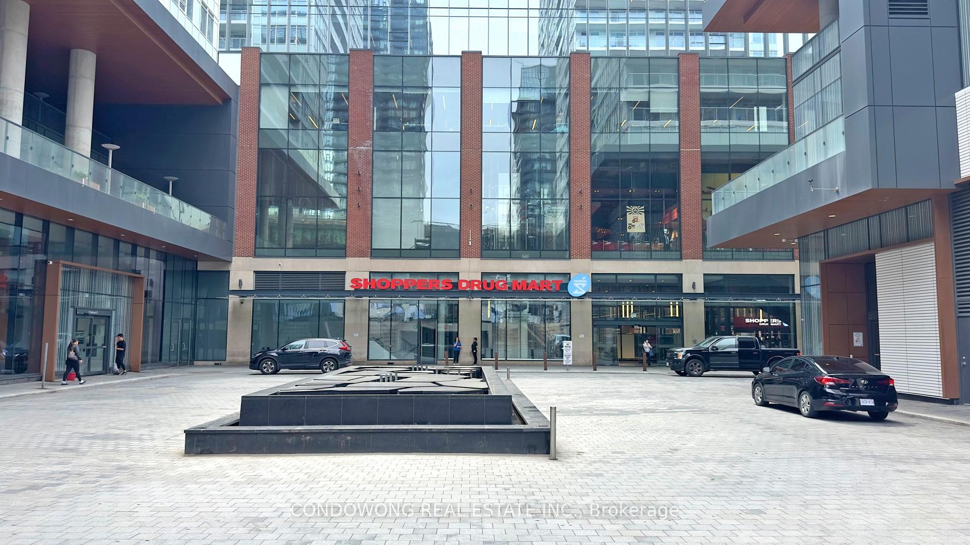 2 Bedrooms Condo at 17 Bathurst, Toronto For sale