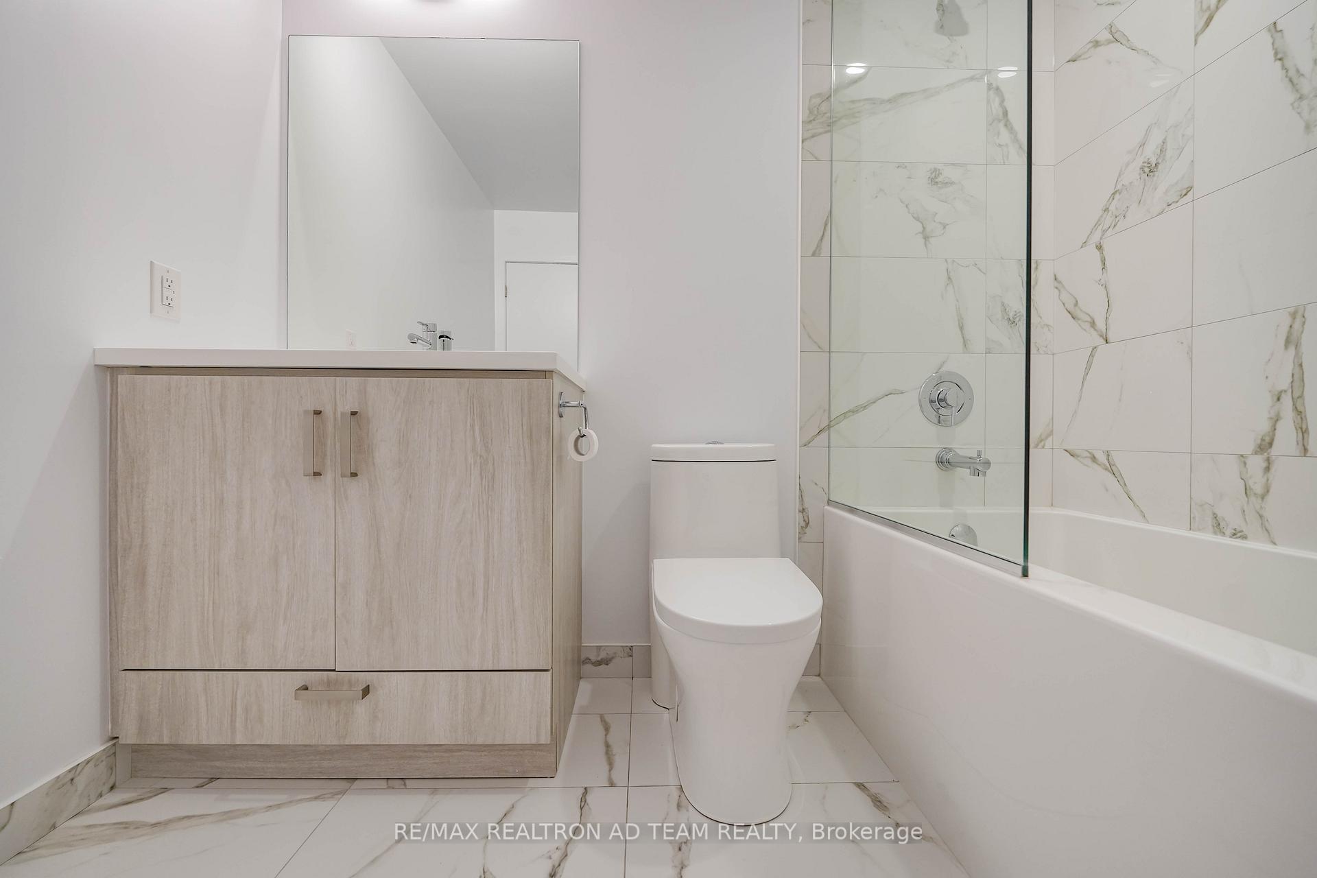 Condo at 10 Honeycrisp, Vaughan For sale