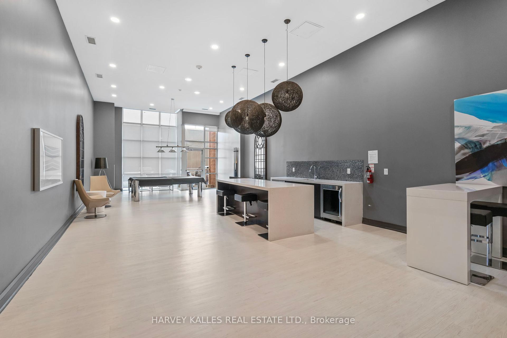 125 Western Battery Road 1316