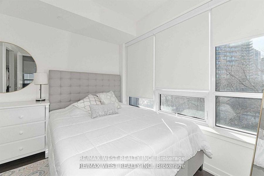 2 Bedrooms Condo at 2212 Lake Shore, Toronto For sale