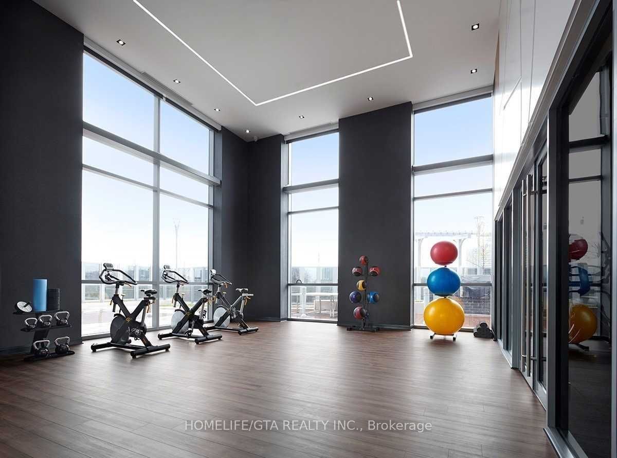 275 Village Green Square, #1017
