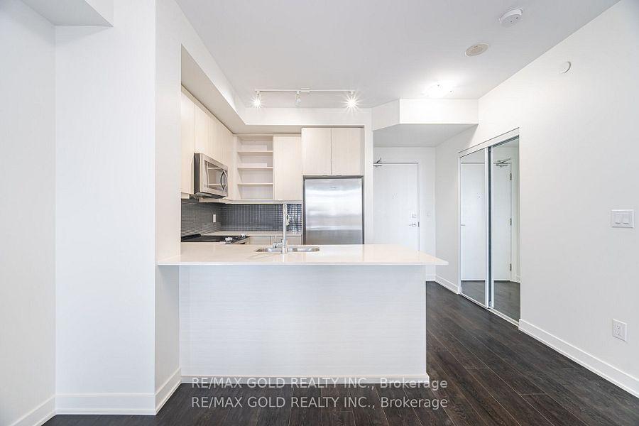 2 Bedrooms Condo at 4633 Glen Erin, Mississauga For sale